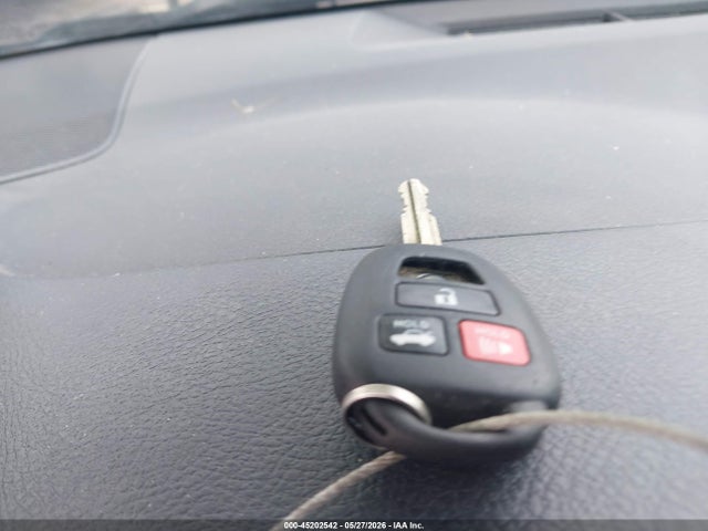 45202542 :رقم المزاد ، 4T1BF1FK6GU261704 vin ، 2016 Toyota Camry Se مزاد بيع