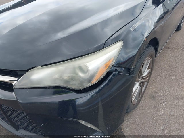 45202542 :رقم المزاد ، 4T1BF1FK6GU261704 vin ، 2016 Toyota Camry Se مزاد بيع