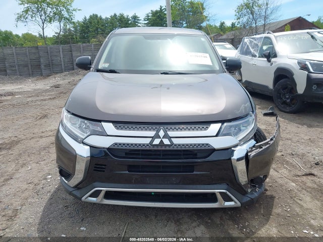 45202548 :رقم المزاد ، JA4AZ3A34KZ008227 vin ، 2019 Mitsubishi Outlander Es مزاد بيع