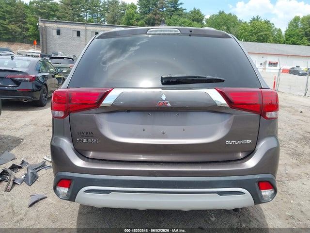 45202548 :رقم المزاد ، JA4AZ3A34KZ008227 vin ، 2019 Mitsubishi Outlander Es مزاد بيع