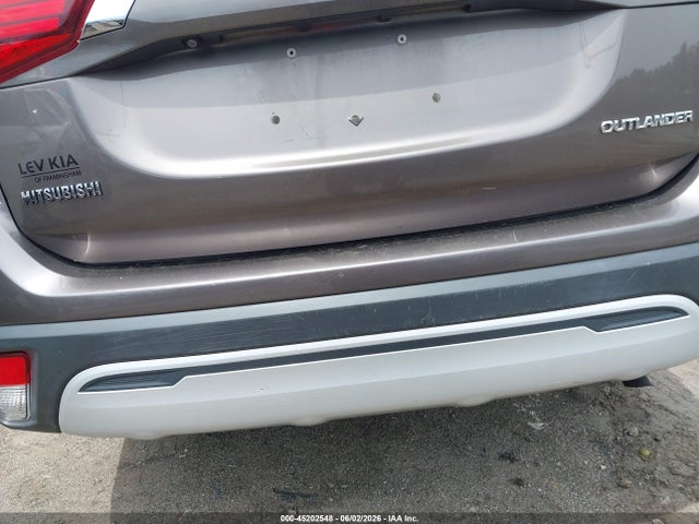 45202548 :رقم المزاد ، JA4AZ3A34KZ008227 vin ، 2019 Mitsubishi Outlander Es مزاد بيع