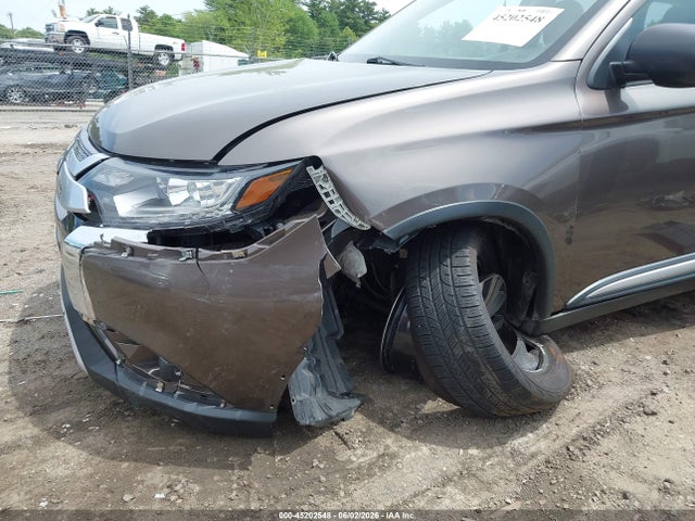 45202548 :رقم المزاد ، JA4AZ3A34KZ008227 vin ، 2019 Mitsubishi Outlander Es مزاد بيع