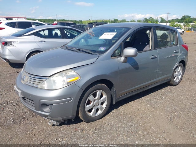 2009 Nissan Versa 1.8sl მანქანა იყიდება აუქციონზე, vin: 3N1BC13E59L405058, აუქციონის ნომერი: 45202604