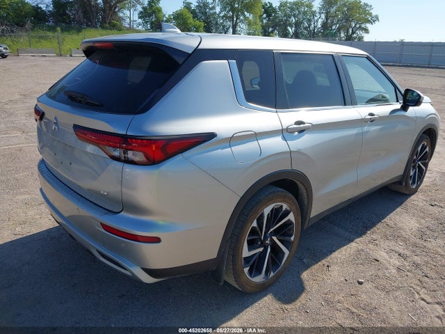 Продажа на аукционе авто 2022 Mitsubishi Outlander Se 2.5 S-awc, vin: JA4J4UA87NZ085551, номер лота: 45202658