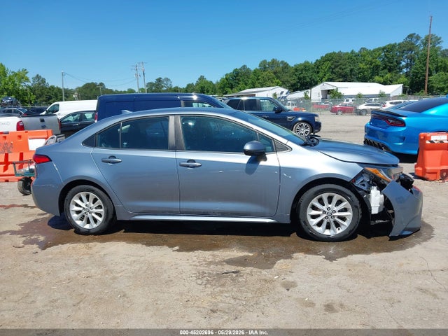 Toyota COROLLA LE 2022 5YFHPMAE1NP278547 Image 13