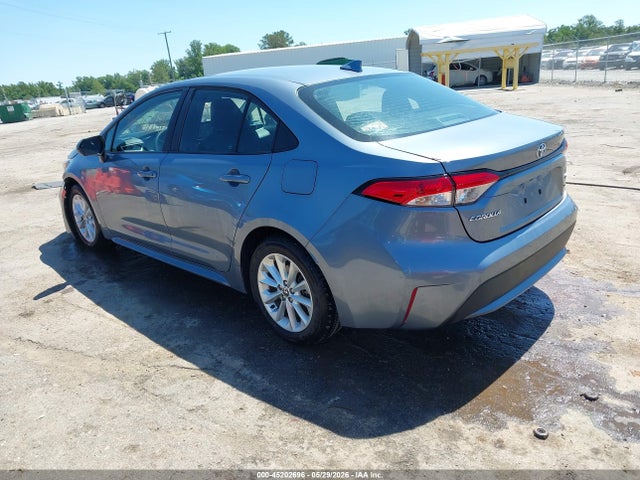 Toyota COROLLA LE 2022 5YFHPMAE1NP278547 Image 3