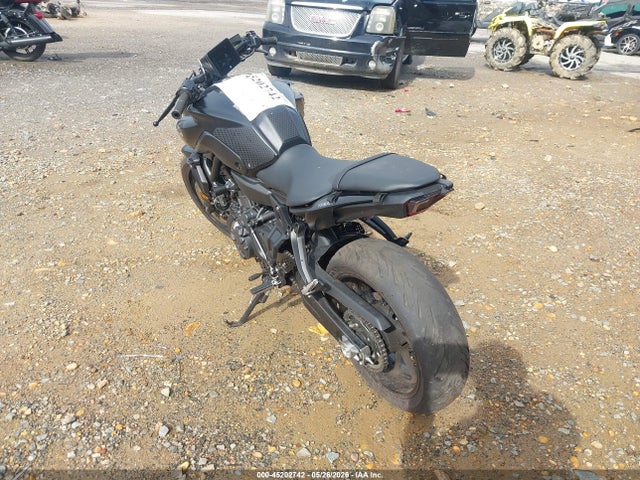 Yamaha MT07 2024 JYARM32E6RA009715 Image 3
