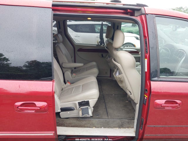 Продажа на аукционе авто 2005 Chrysler Town & Country Limited, vin: 2C8GP64L35R162475, номер лота: 45202776