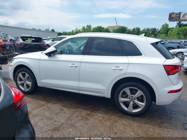 Продаж на аукціоні авто 2020 Audi Q5 Premium 45 Tfsi Quattro S Tronic, vin: WA1ANAFY7L2011363, номер лоту: 45202816