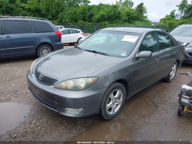45202839 :رقم المزاد ، 4T1BE32K96U660917 vin ، 2006 Toyota Camry Se مزاد بيع