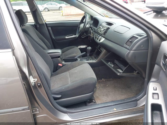 45202839 :رقم المزاد ، 4T1BE32K96U660917 vin ، 2006 Toyota Camry Se مزاد بيع