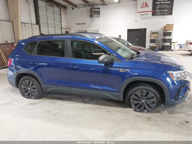 Продаж на аукціоні авто 2022 Volkswagen Taos 1.5t S, vin: 3VVMX7B21NM050433, номер лоту: 45202842
