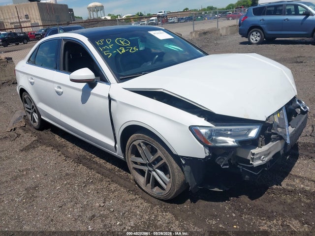 45202861 :رقم المزاد ، WAUBEGFF1K1017317 vin ، 2019 Audi A3 45 Premium مزاد بيع