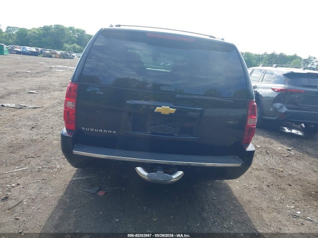 2014 Chevrolet Suburban 1500 Ltz მანქანა იყიდება აუქციონზე, vin: 1GNSKKE7XER111704, აუქციონის ნომერი: 45202867