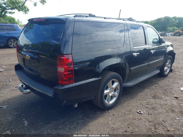 2014 Chevrolet Suburban 1500 Ltz მანქანა იყიდება აუქციონზე, vin: 1GNSKKE7XER111704, აუქციონის ნომერი: 45202867
