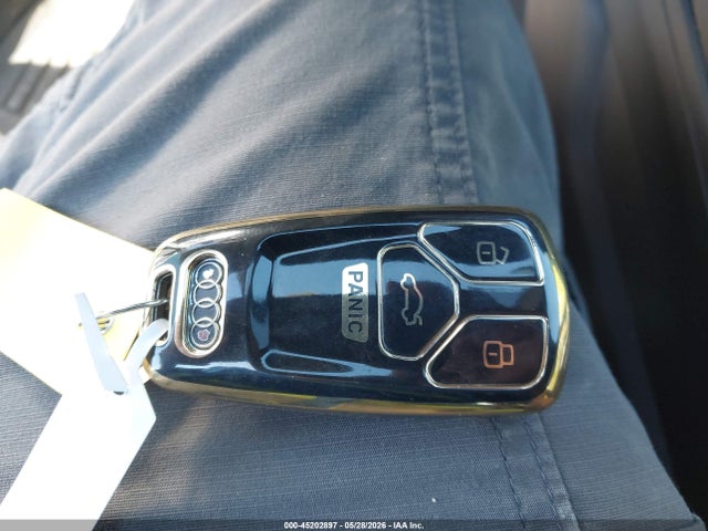 Продажа на аукционе авто 2017 Audi A4 2.0t Premium, vin: WAUANAF42HN023149, номер лота: 45202897