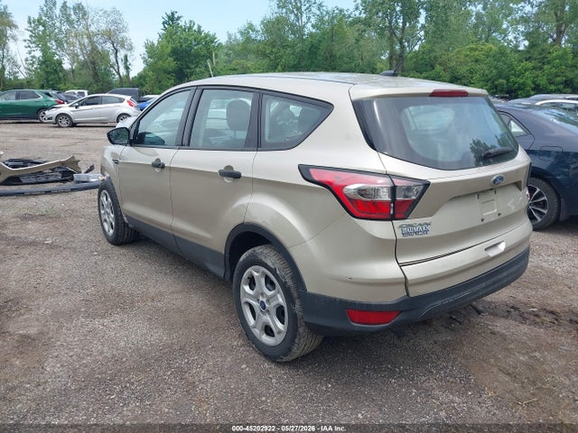 45202922 :رقم المزاد ، 1FMCU0F71JUA33701 vin ، 2018 Ford Escape S مزاد بيع