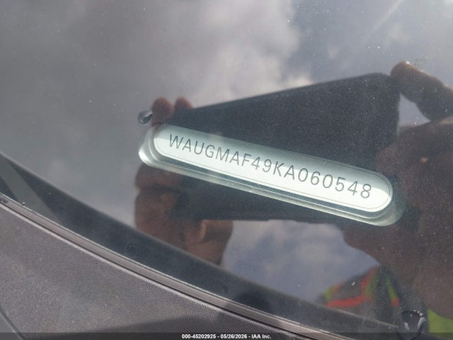 2019 Audi A4 40 Premium მანქანა იყიდება აუქციონზე, vin: WAUGMAF49KA060548, აუქციონის ნომერი: 45202925