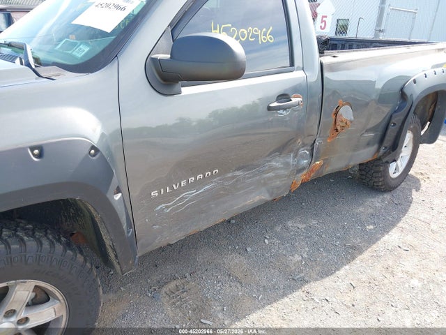 45202966 :رقم المزاد ، 1GCNKPE03BZ301460 vin ، 2011 Chevrolet Silverado 1500 Work Truck مزاد بيع