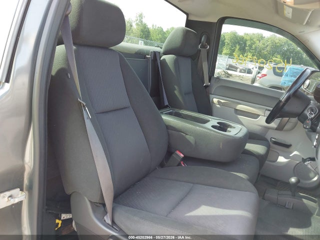 45202966 :رقم المزاد ، 1GCNKPE03BZ301460 vin ، 2011 Chevrolet Silverado 1500 Work Truck مزاد بيع