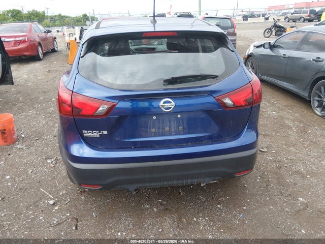 JN1BJ1CP8JW180446 Nissan Rogue Sport S