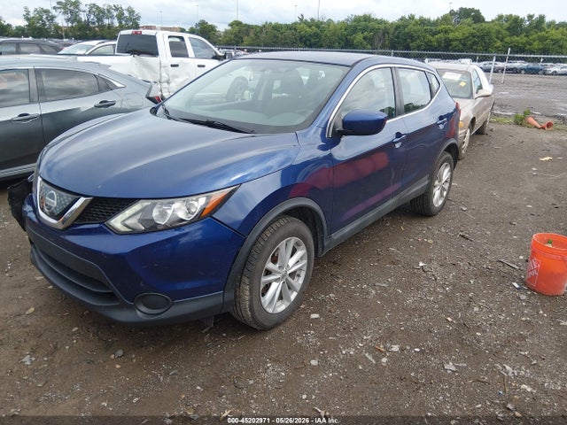 JN1BJ1CP8JW180446 Nissan Rogue Sport S