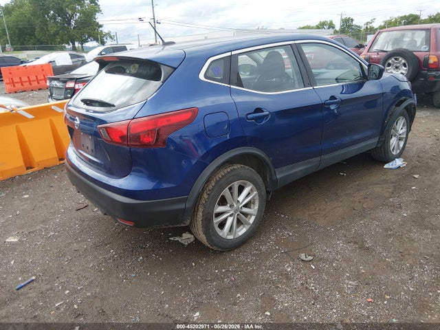 JN1BJ1CP8JW180446 Nissan Rogue Sport S