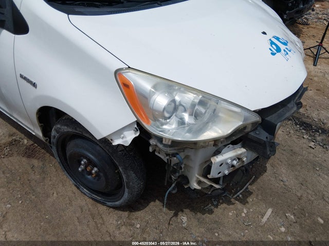 Продаж на аукціоні авто 2012 Toyota Prius C Three, vin: JTDKDTB34C1013662, номер лоту: 45203043