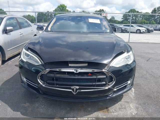 Продаж на аукціоні авто 2014 Tesla Model S, vin: 5YJSA1S14EFP51175, номер лоту: 45203100