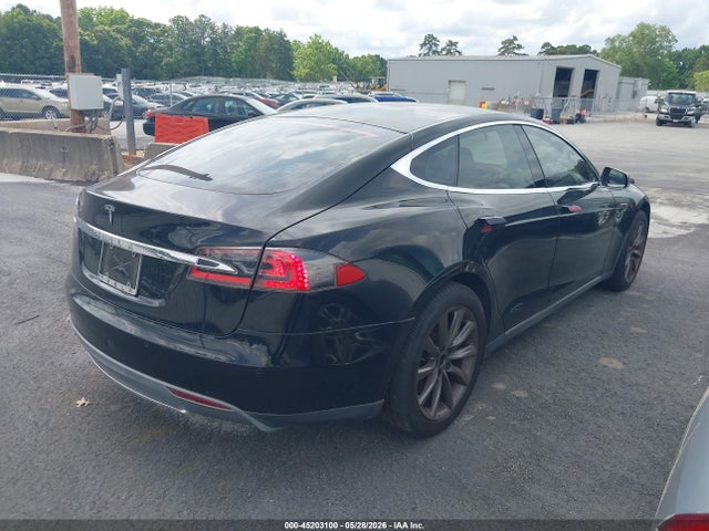 Продаж на аукціоні авто 2014 Tesla Model S, vin: 5YJSA1S14EFP51175, номер лоту: 45203100