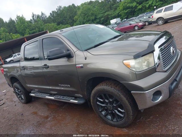45203113 :رقم المزاد ، 5TFDW5F18AX142232 vin ، 2010 Toyota Tundra Grade 5.7l V8 مزاد بيع