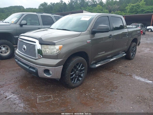 45203113 :رقم المزاد ، 5TFDW5F18AX142232 vin ، 2010 Toyota Tundra Grade 5.7l V8 مزاد بيع