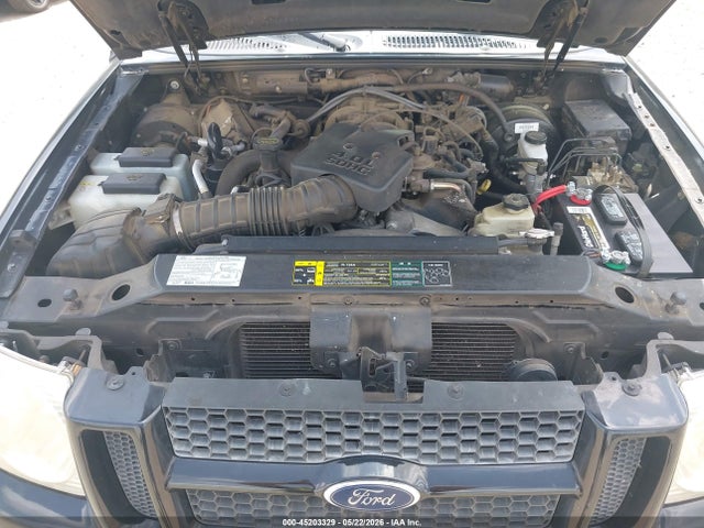 45203329 :رقم المزاد ، 1FMZU67K05UA00307 vin ، 2005 Ford Explorer Sport Trac Adrenalin/xls/xlt مزاد بيع