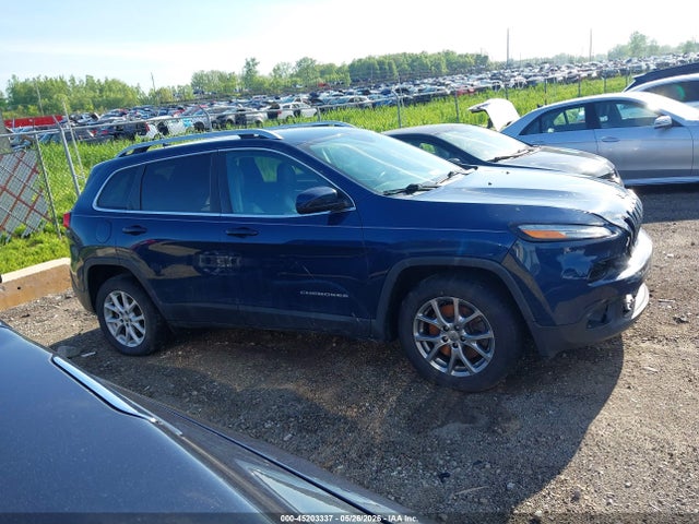 Продаж на аукціоні авто 2018 Jeep Cherokee Latitude Plus, vin: 1C4PJLLBXJD607852, номер лоту: 45203337