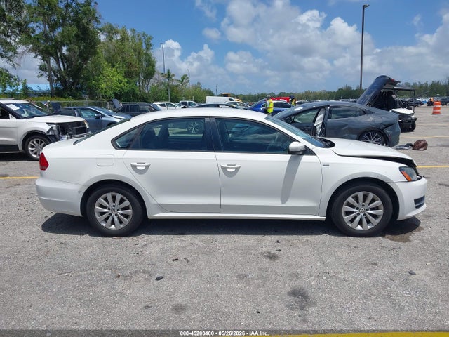 Aukcja sprzedaży 2015 Volkswagen Passat 1.8t Wolfsburg Edition, vin: 1VWAT7A3XFC040118, numer aukcji: 45203400