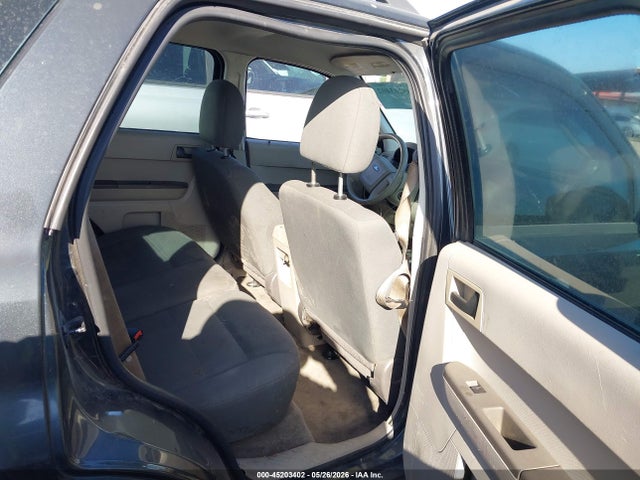 2009 Ford Escape Xls/xls Manual მანქანა იყიდება აუქციონზე, vin: 1FMCU02799KC58235, აუქციონის ნომერი: 45203402