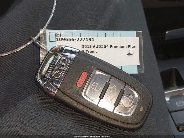 Продажа на аукционе авто 2015 Audi S4 3.0t Premium Plus, vin: WAUBGAFL8FA120768, номер лота: 45203409