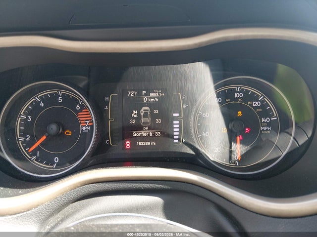 1C4PJLAB2HW661566 Jeep Cherokee Sport Fwd