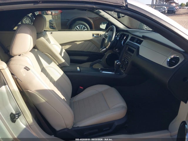 45203519 :رقم المزاد ، 1ZVBP8EMXB5149243 vin ، 2011 Ford Mustang V6 Premium مزاد بيع