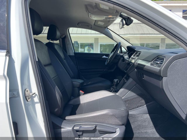 Auction sale of the 2020 Volkswagen Tiguan 2.0t Se/2.0t Se R-line Black/2.0t Sel, vin: 3VV2B7AX5LM114005, lot number: 45203542
