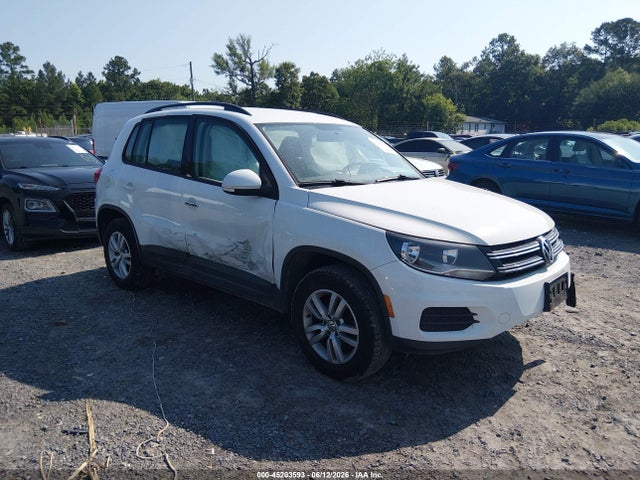2015 Volkswagen Tiguan S მანქანა იყიდება აუქციონზე, vin: WVGAV7AX6FW615101, აუქციონის ნომერი: 45203593