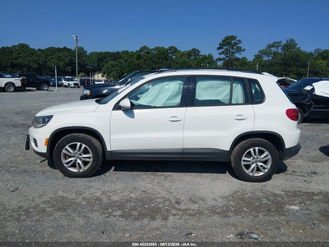 2015 Volkswagen Tiguan S მანქანა იყიდება აუქციონზე, vin: WVGAV7AX6FW615101, აუქციონის ნომერი: 45203593