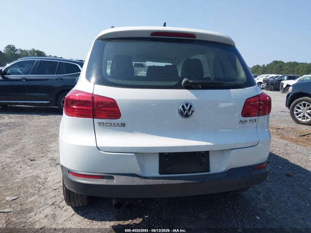 2015 Volkswagen Tiguan S მანქანა იყიდება აუქციონზე, vin: WVGAV7AX6FW615101, აუქციონის ნომერი: 45203593