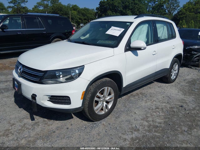 2015 Volkswagen Tiguan S მანქანა იყიდება აუქციონზე, vin: WVGAV7AX6FW615101, აუქციონის ნომერი: 45203593