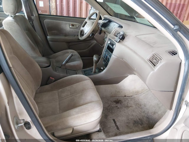 45203640 :رقم المزاد ، 4T1BG22K7WU329063 vin ، 1998 Toyota Camry Le مزاد بيع