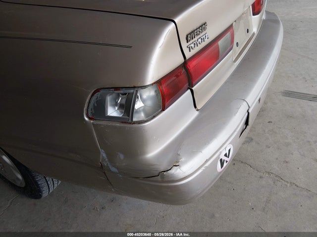 45203640 :رقم المزاد ، 4T1BG22K7WU329063 vin ، 1998 Toyota Camry Le مزاد بيع