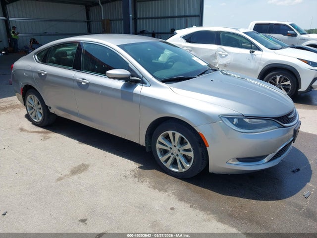 45203642 :رقم المزاد ، 1C3CCCAG4FN758800 vin ، 2015 Chrysler 200 Limited مزاد بيع