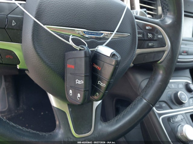 45203642 :رقم المزاد ، 1C3CCCAG4FN758800 vin ، 2015 Chrysler 200 Limited مزاد بيع