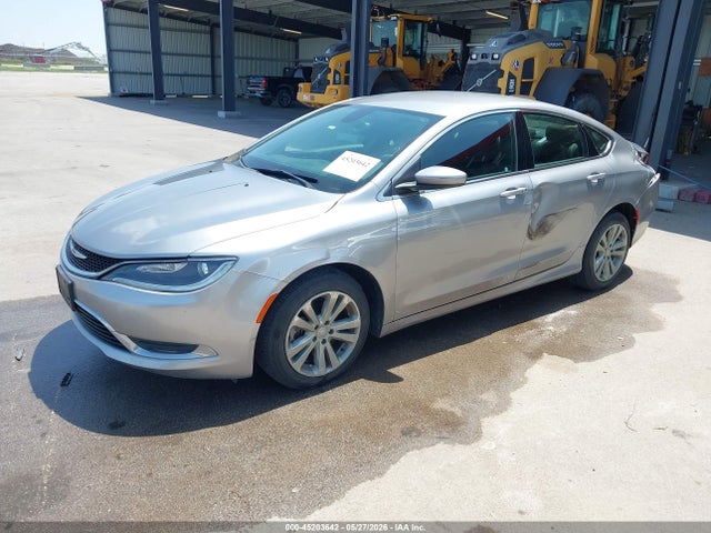 45203642 :رقم المزاد ، 1C3CCCAG4FN758800 vin ، 2015 Chrysler 200 Limited مزاد بيع