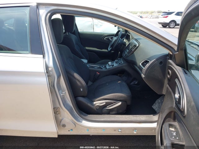 45203642 :رقم المزاد ، 1C3CCCAG4FN758800 vin ، 2015 Chrysler 200 Limited مزاد بيع